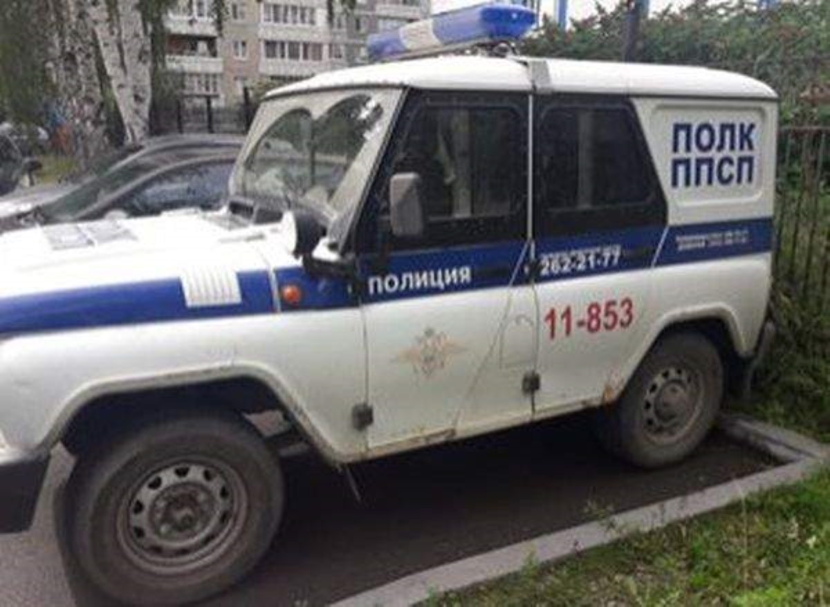 В России полицейские изнасиловали девушку в патрульном автомобиле