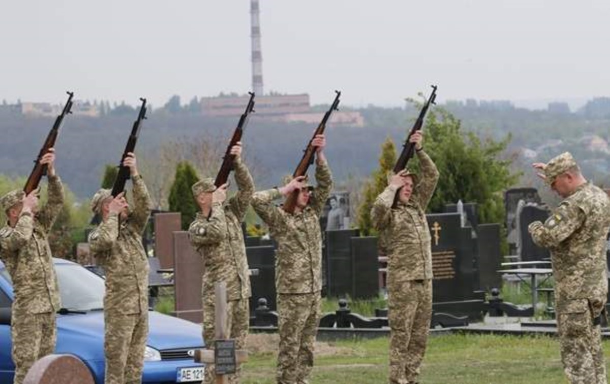 Сегодня впервые отмечается День памяти защитников