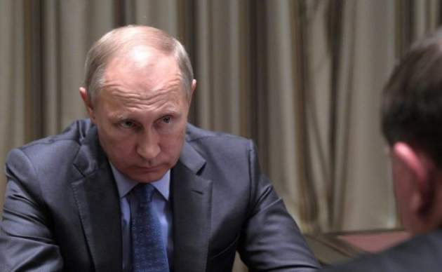 Не поднимается уже 18 лет: страшный секрет Путина слили в сеть