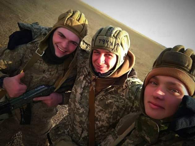 Матери не сказал, что воюет на передовой: что известно об убитых морпехах под Павлополем