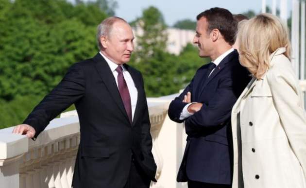 Макрон и Путин в понедельник обсудят нормандский формат