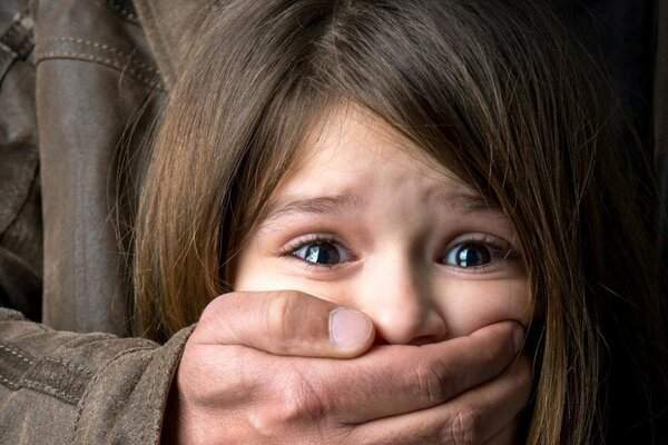 В Сумах изнасиловали 6-летнюю девочку