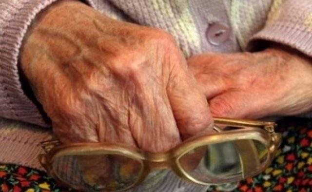 Родила двойню в 74 года: подробности мировой сенсации