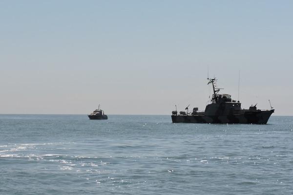 Россия стягивает военные корабли в Крым: появились свежие фото из Севастополя