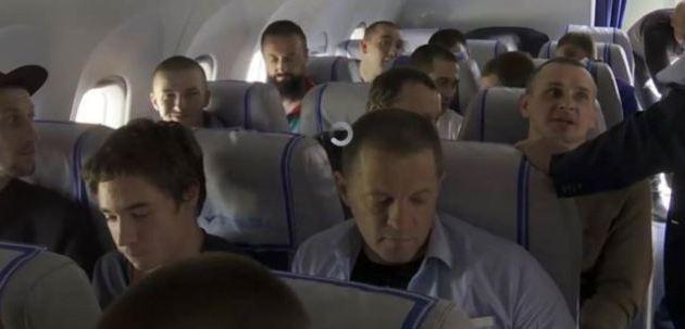 Такого не покажут по ТВ: что происходило на самолете с освобожденными пленными украинцами