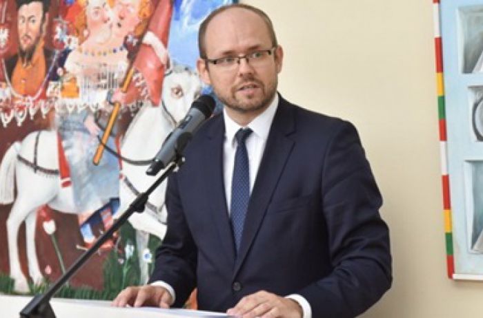 Польша решила не спешить с "мемориалом примирения"