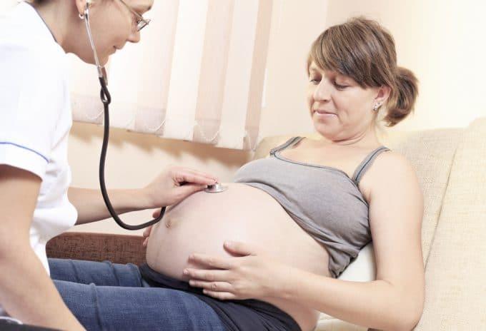 Почему детей лучше всего рожать после 35 – ответ врачей