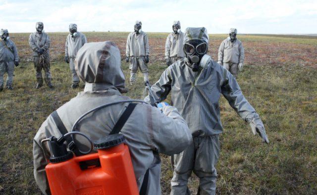 Хранили эболу и оспу: в России взорвался центр с опасными вирусами