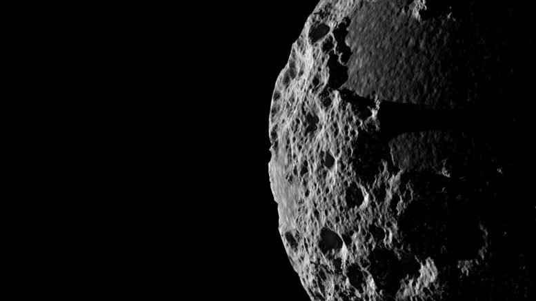 Пришельцы выкопали на обратной стороне Луны подземный Коридор