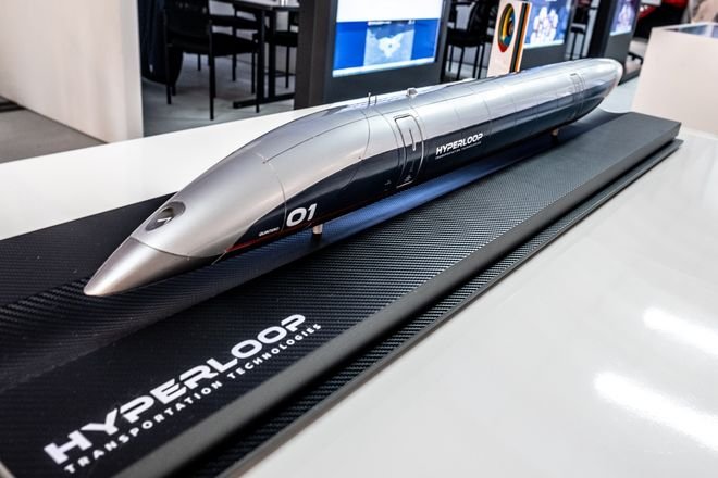 Hyperloop в Украине назвали абсурдом