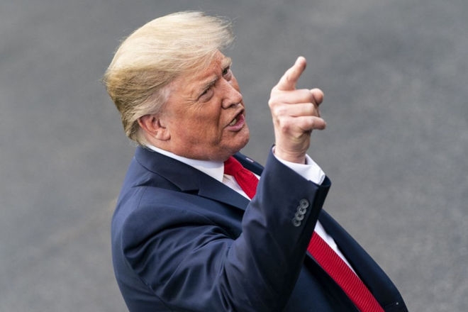 Рынки США рухнули после запуска импичмента Трампу