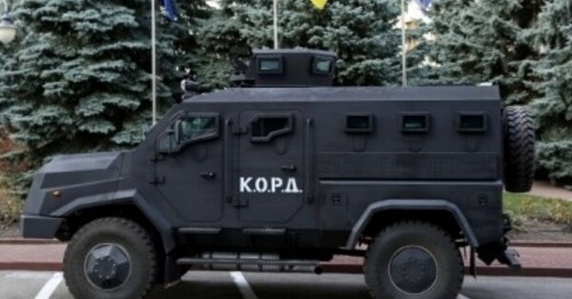 Аваков бросил спецназ на Закарпатье: осажден Хустский городской совет
