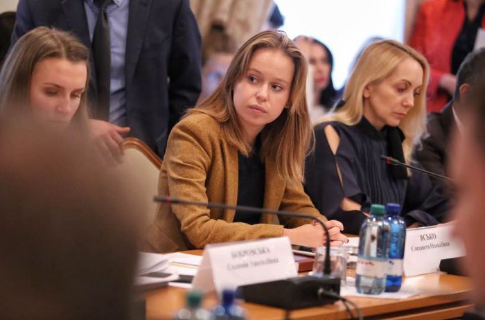 28-летняя депутат от «Слуги народа» решила воспользоваться опытом, полученным в московском вузе