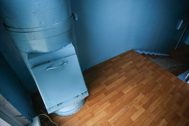 В Киеве запретят пользоваться мусоропроводами в многоэтажках
