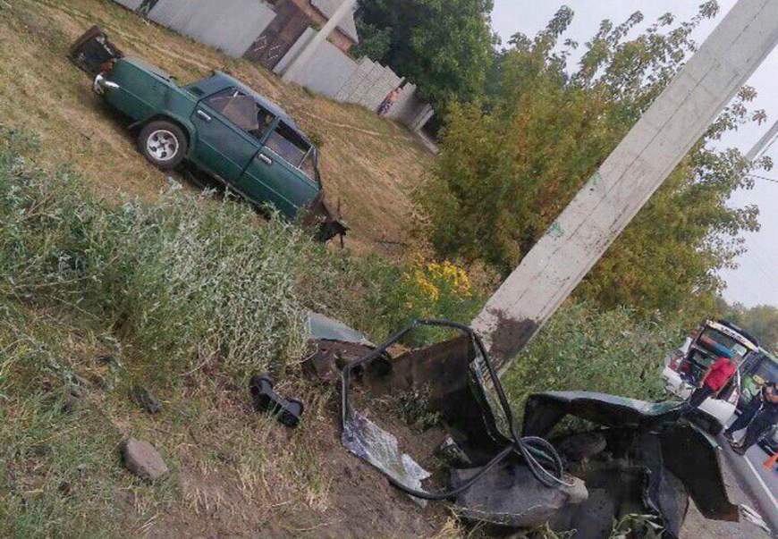 Авто порвало на части: видео момента жуткого ДТП в Харькове