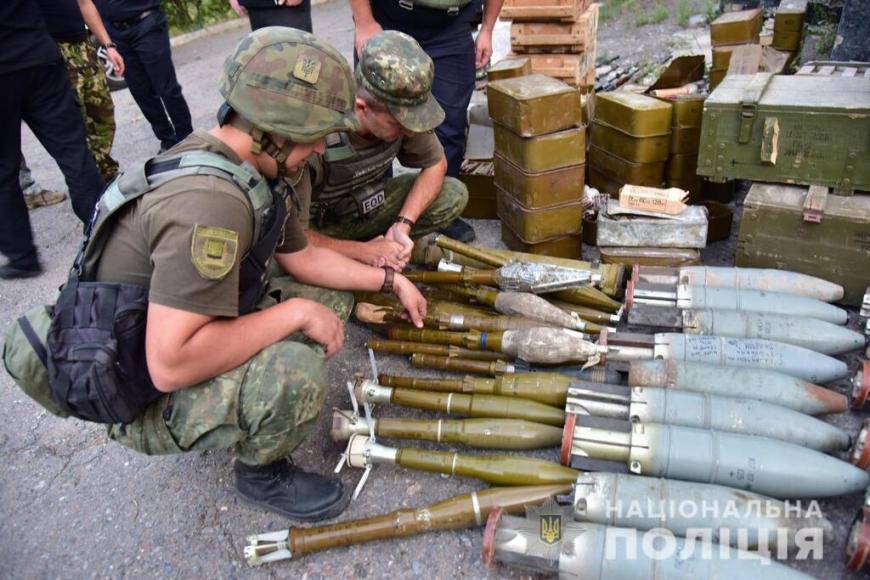 Добробаты на Донбассе сложили оружие. Видео