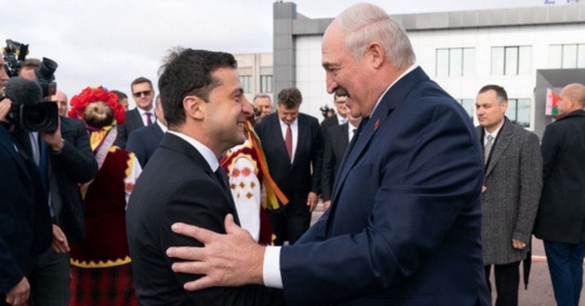 «Велосипедная колонна»: кортеж Зеленского и Лукашенко в Житомире поразил воображение