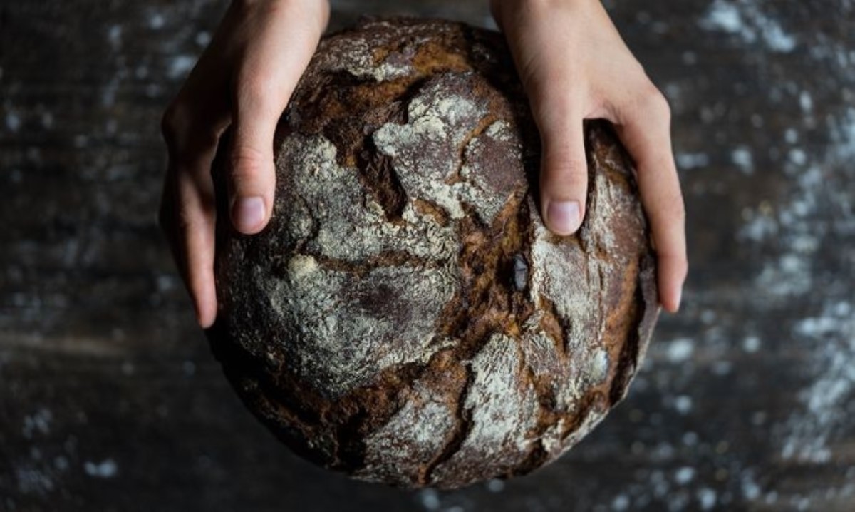 Врачи сообщили, какой хлеб самый вредный для здоровья