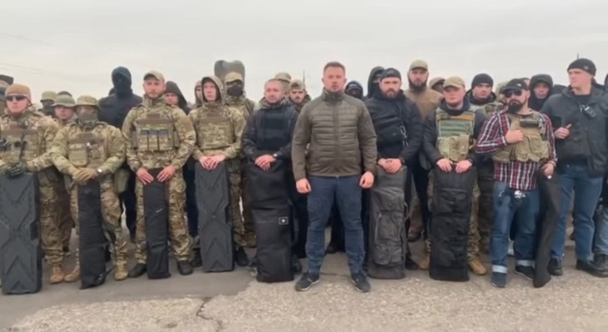 "Наш последний блокпост!": "Нацкорпус" занял позиции на Донбассе