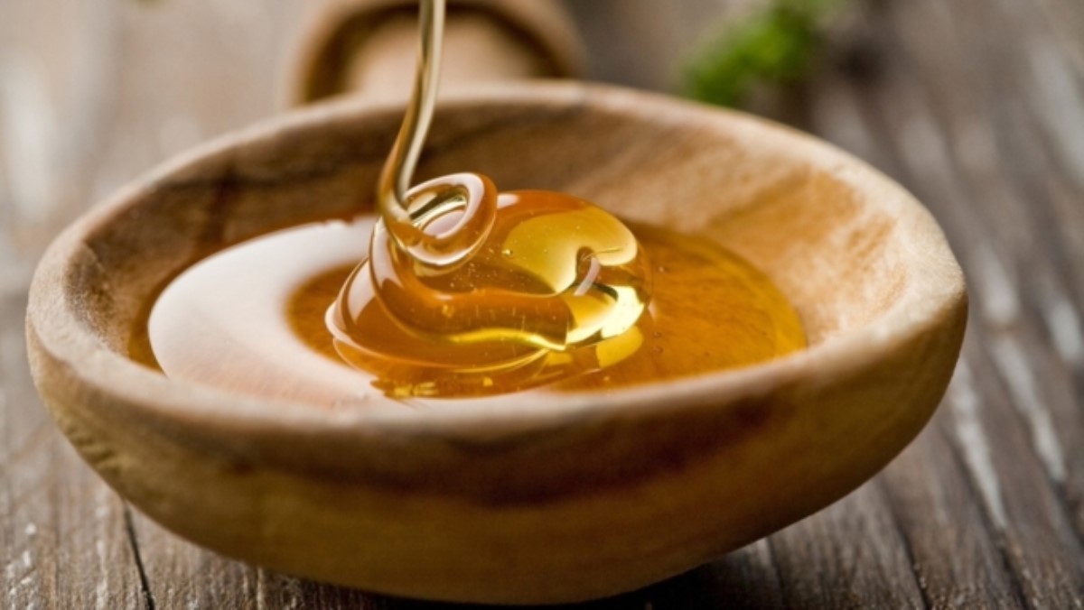 Мед и водка, мед и молоко: народные рецепты от кашля для всей семьи