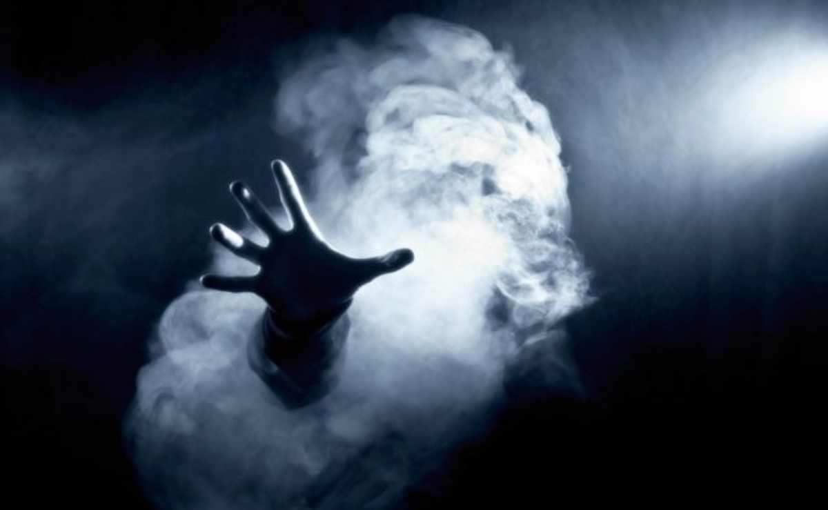 Дом с чертовщиной: селяне напуганы летающими топорами и завываниями