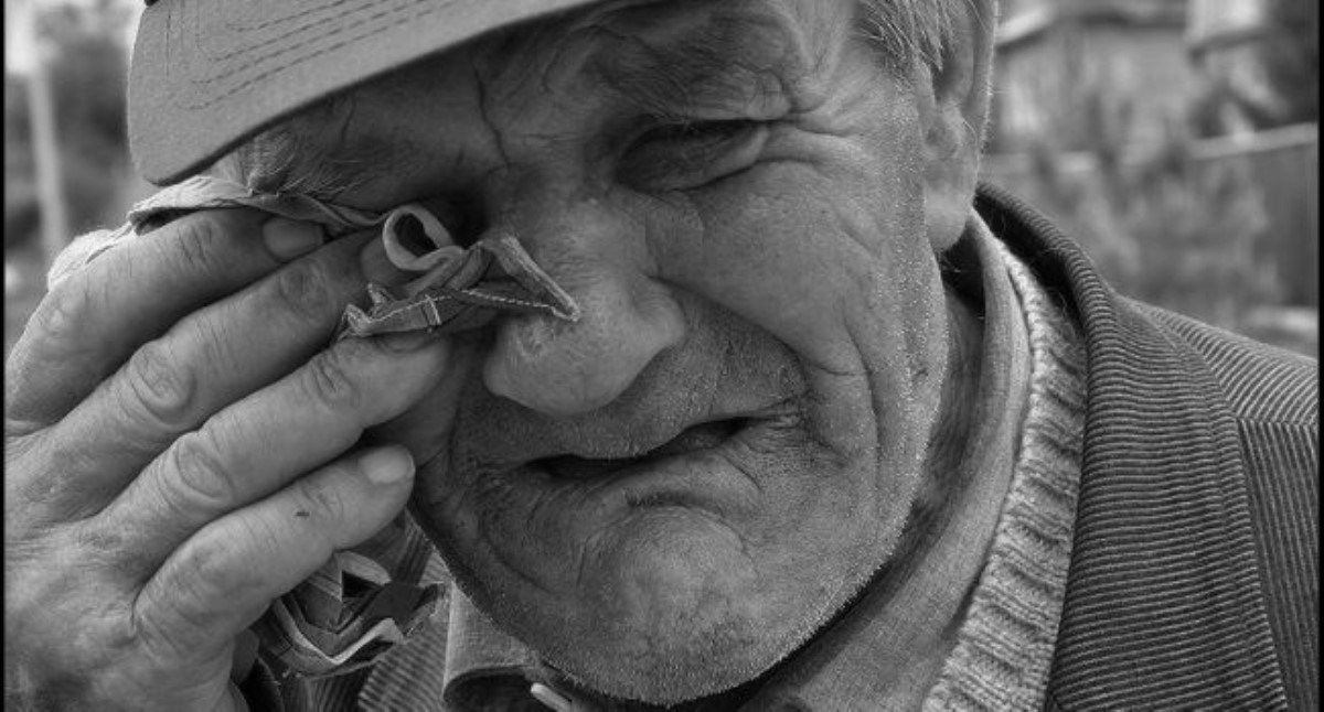Мужчина в отчаянии: ПФУ отказал в пенсии 60-летнему украинцу