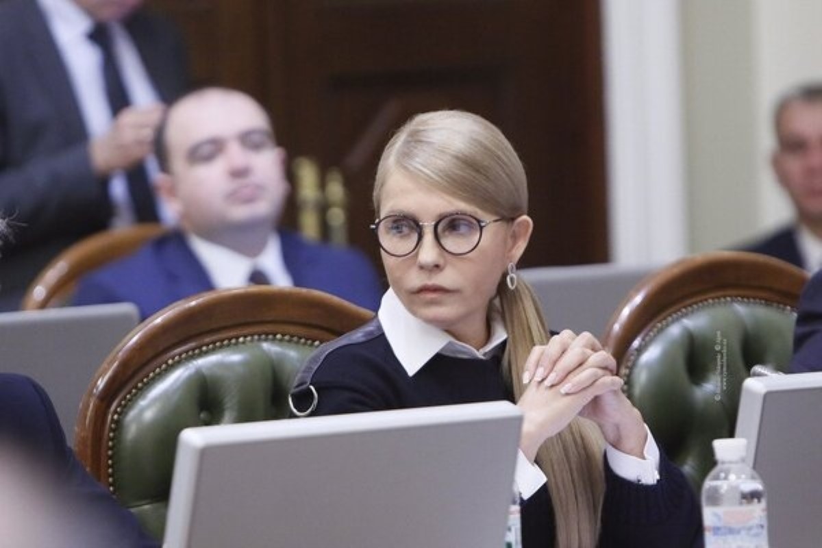 Тимошенко требует референдум по земле и "формуле Штайнмайера"