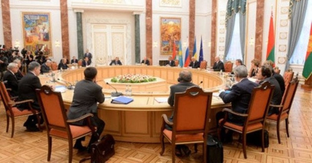 Украина в Минске потребовала ликвидации "ЛДНР": все ключевые условия для мира на Донбассе