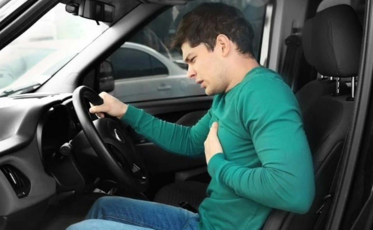 Как остановить автомобиль, если водителю резко стало плохо