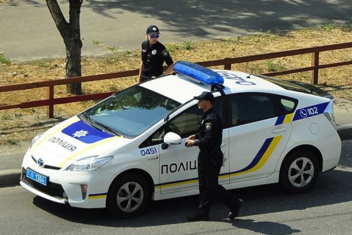 Какие причины остановки транспорта полицией являются законными