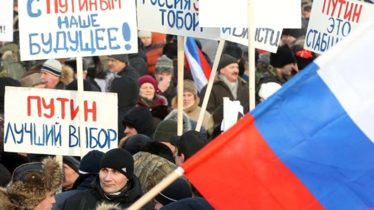 Все больше россиян считают Украину врагом – опрос