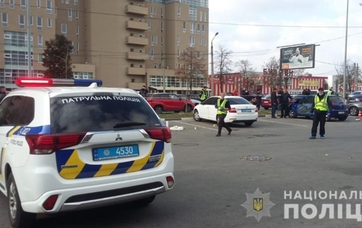 Полиция назвала главные версии стрельбы в центре Харькова