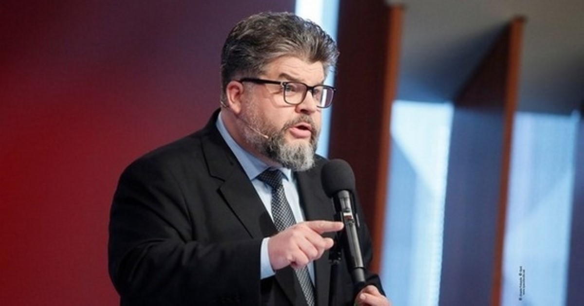 Во все тяжкие: активный Яременко собрал "гарем", всплыла переписка