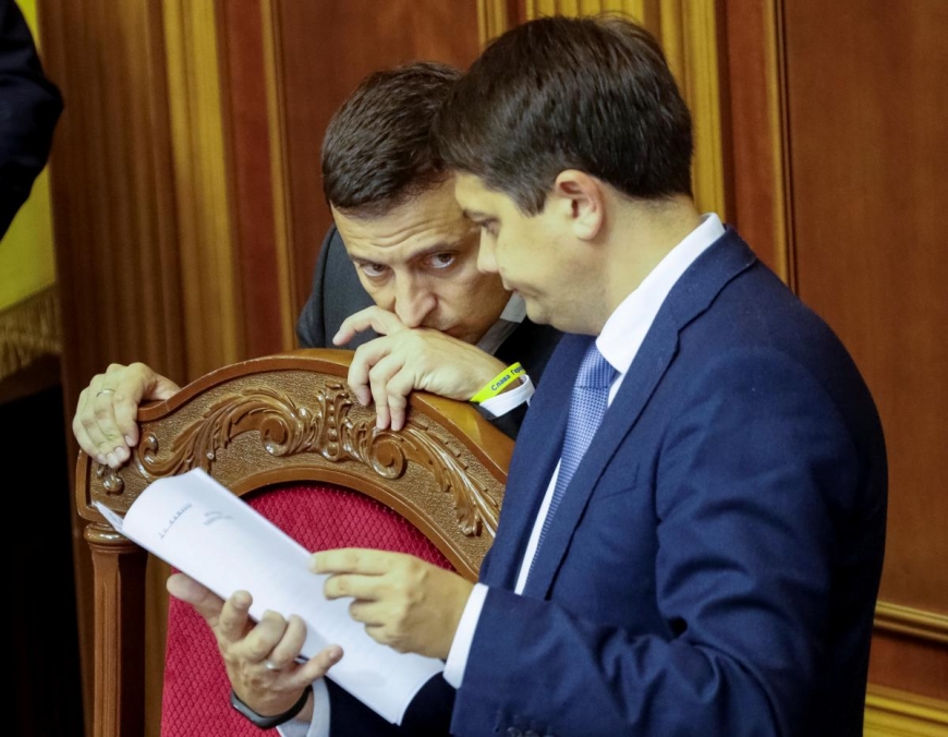 Заявление об отставке: Разумков не хочет руководить Слугой народа