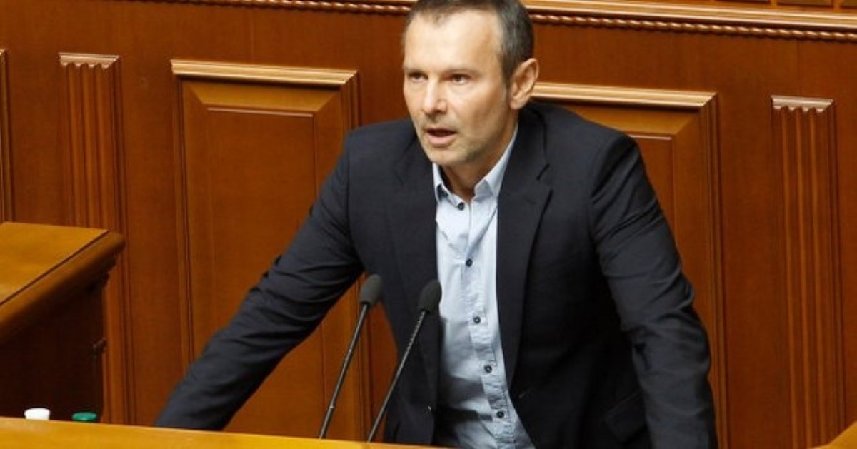 "Не заигрывайте с врагом!" Вакарчук рассказал про "шаг вперед и два назад" Зеленского