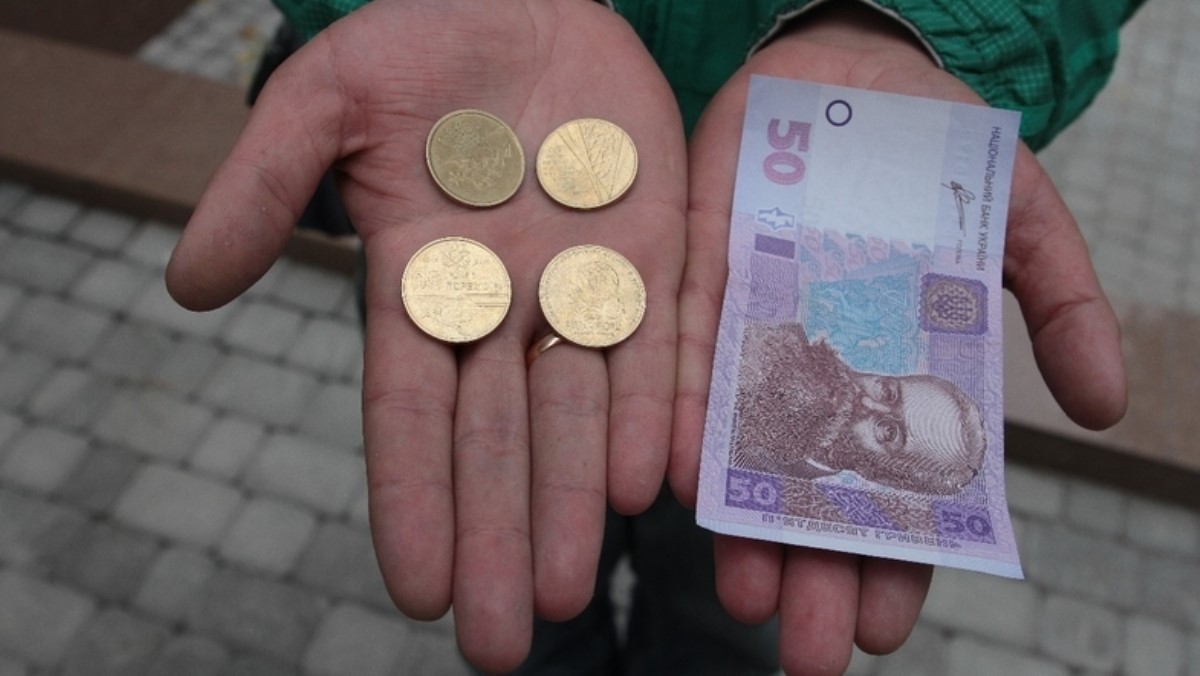 Вовсе не Киев: министр рассказал, где в Украине самые большие зарплаты