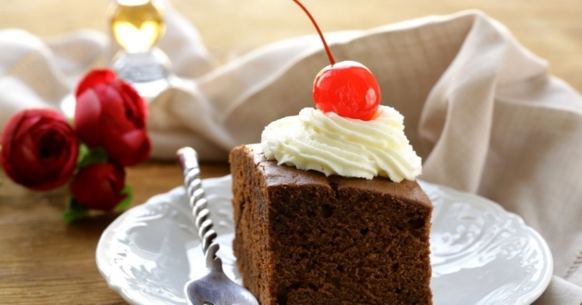 Идеальный бюджетный торт: кондитеры дали три простых рецепта на любой праздник