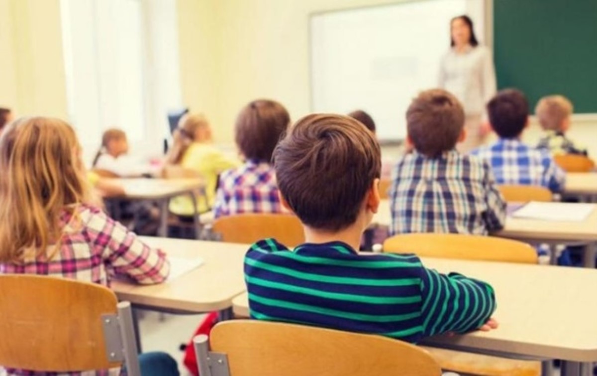 Учителям раздадут по 21 тыс. грн