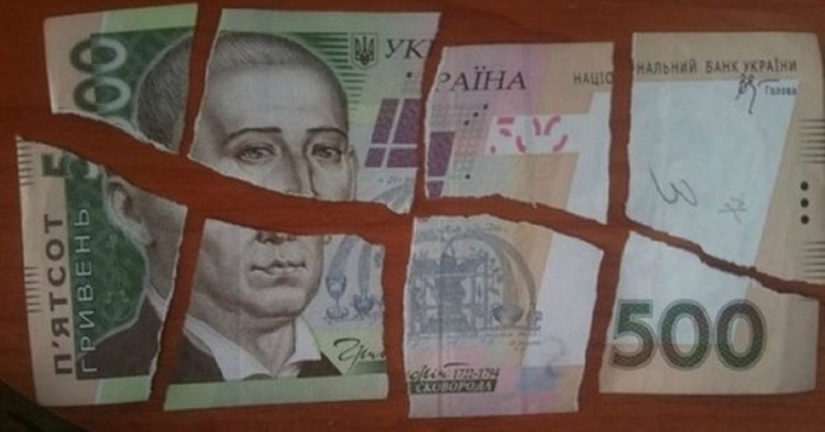 В Украине распространяют фальшивые гривни: как узнать настоящие деньги