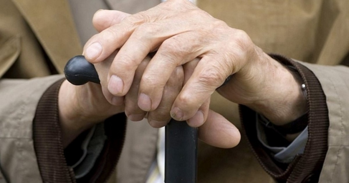 Новые правила для пенсионеров: как украинцам перейти на бОльшую пенсию