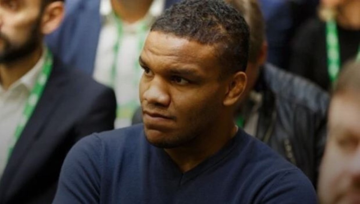 Довели "слуг"! Жана Беленюка поймали в Раде в интересной позе