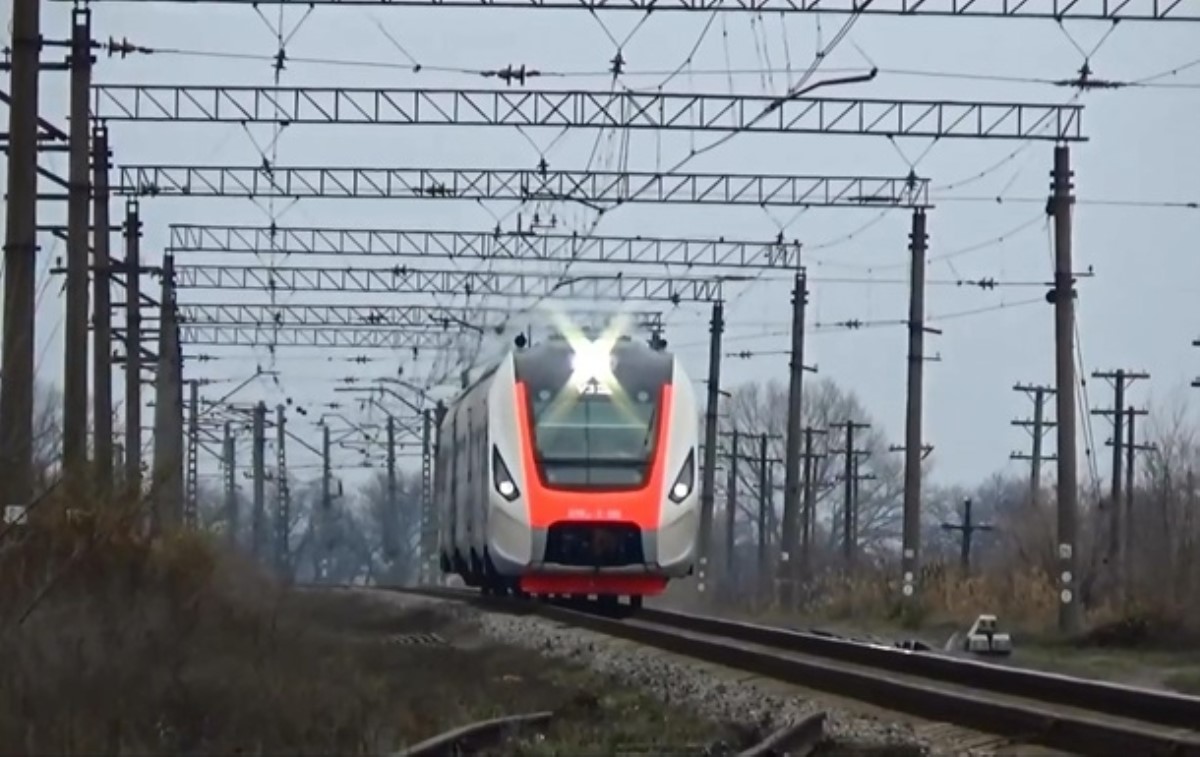 Состоялось испытание нового поезда украинского производства. Видео