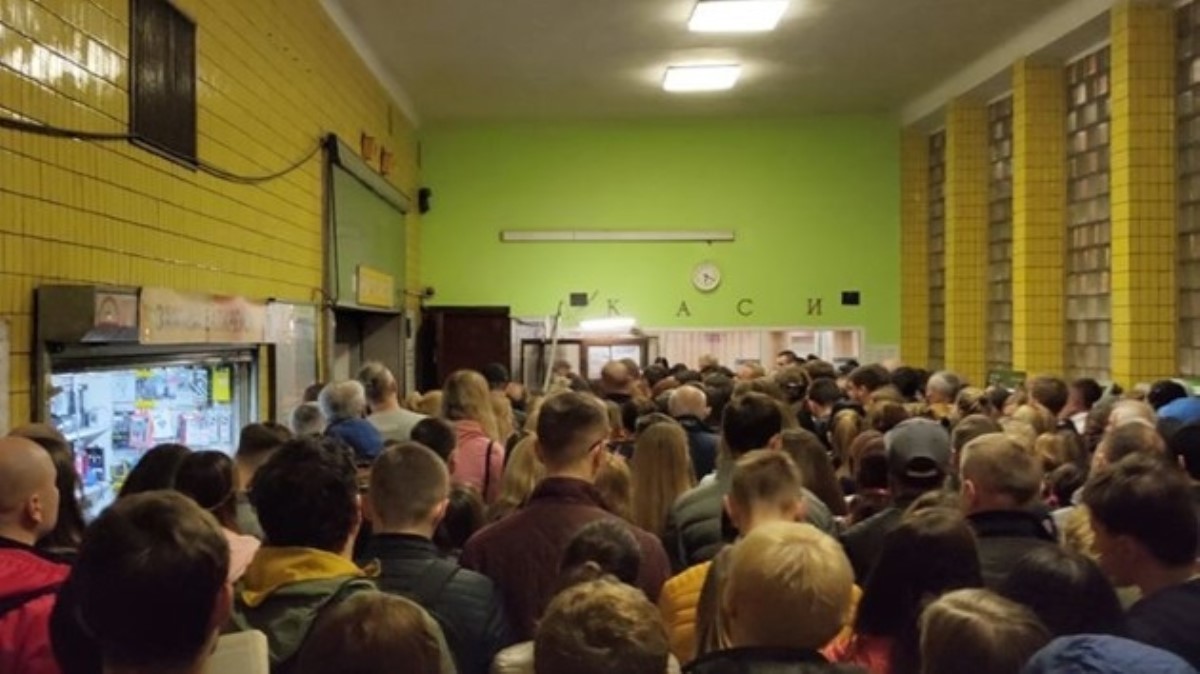 Киевляне шокированы страшной давкой в метро