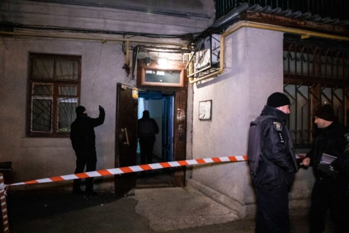 В жилом доме в Киеве прогремел мощный взрыв. Видео