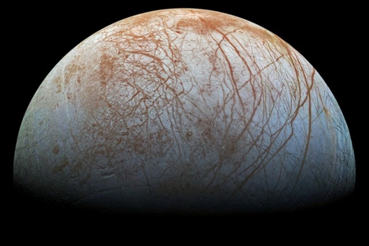 NASA подтвердила наличие жидкой воды на спутнике Юпитера