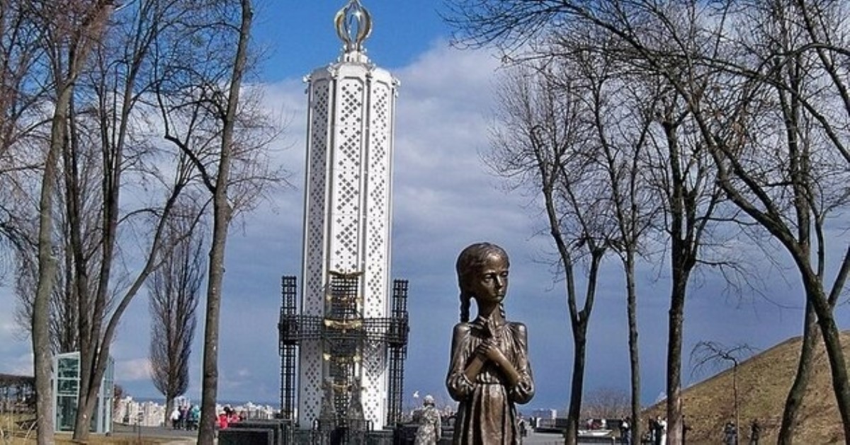 День памяти жертв Голодомора: за что Сталин уничтожал миллионы украинцев
