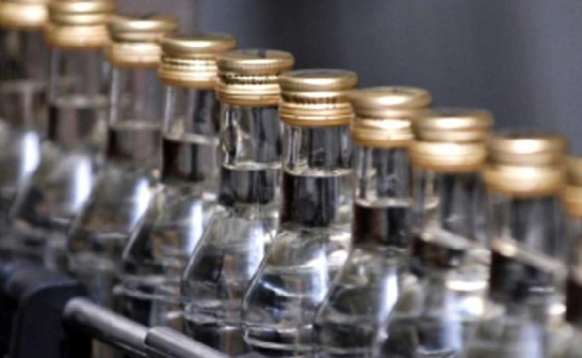 Власти хотят запретить импорт спирта до 2025 года