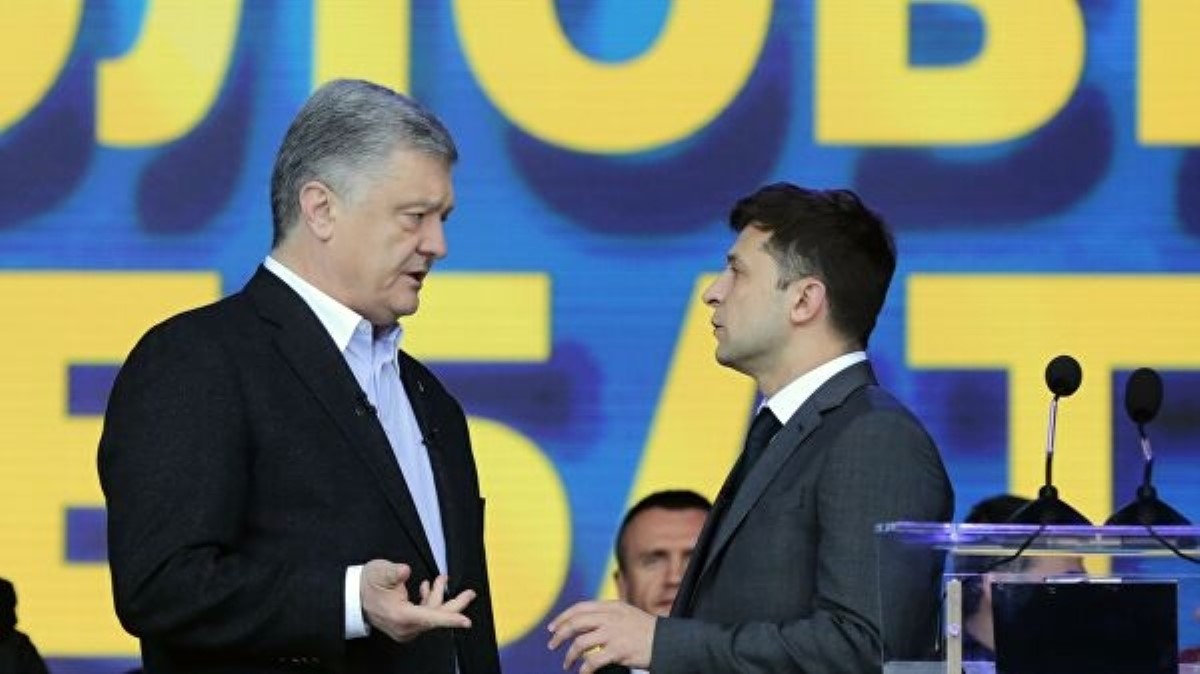 Украинцы назвали Зеленского более эффективным президентом, чем Порошенко
