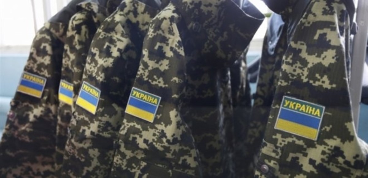 В Украине начали действовать новые воинские звания