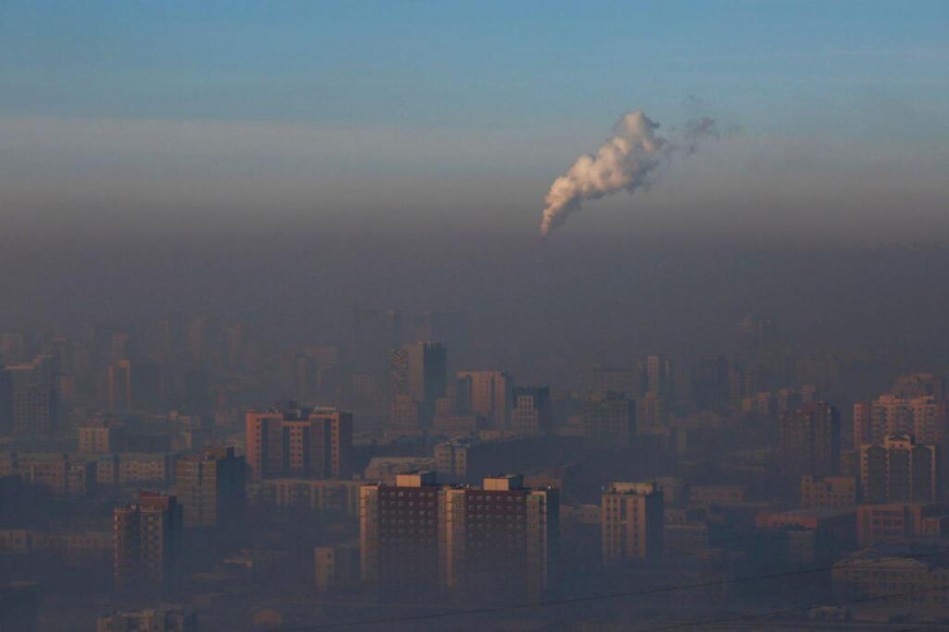 Нечем дышать: Одессу и Львов накрыло облако угарного газа